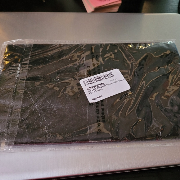 Genuine Leather Utility Bag - Picture 2 of 6